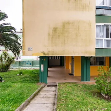 Isabel Dream I, 400m From The Train Rinchoa