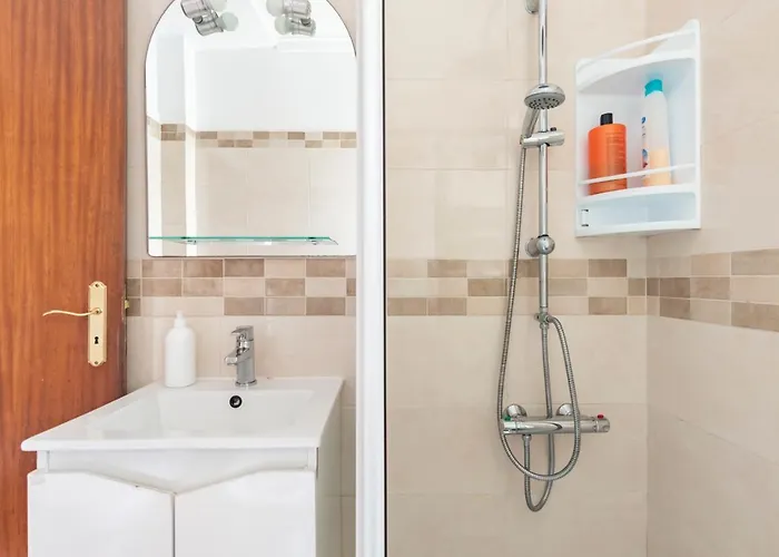 Isabel Dream I, 400m From The Train Διαμέρισμα