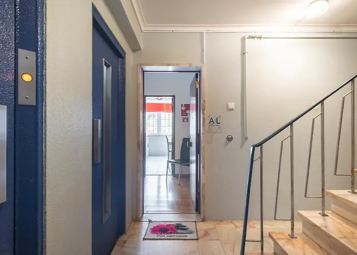 Isabel Dream I, 400m From The Train